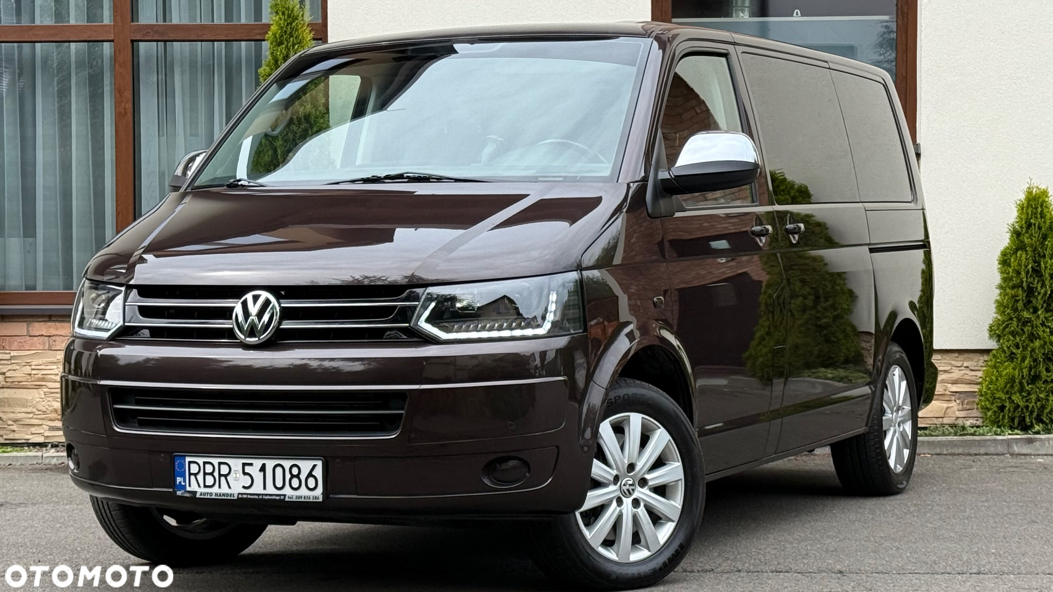 Volkswagen Multivan - 30