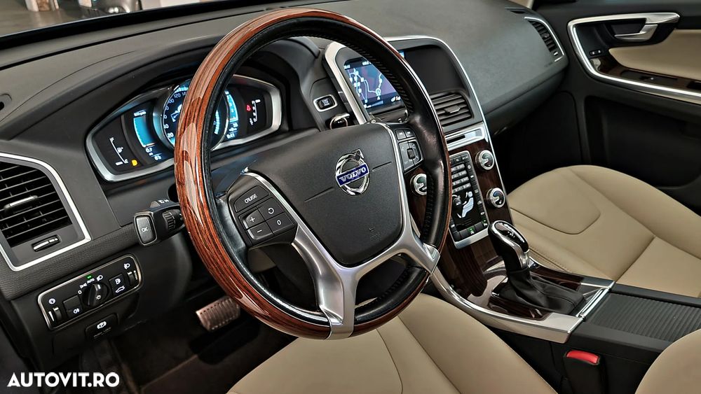 Volvo XC 60 D4 Geartronic Summum - 26