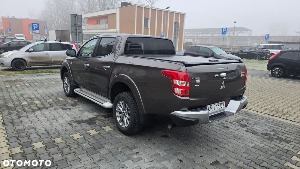 Mitsubishi L200 2.4 d DC Instyle - 6