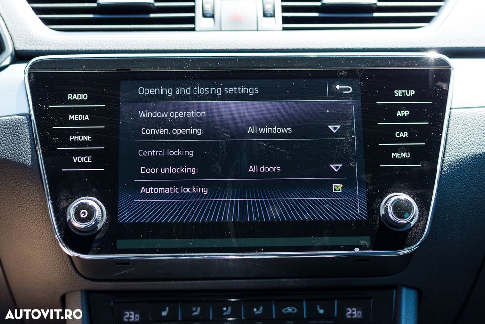 SKODA Superb 2019 — imagine 21