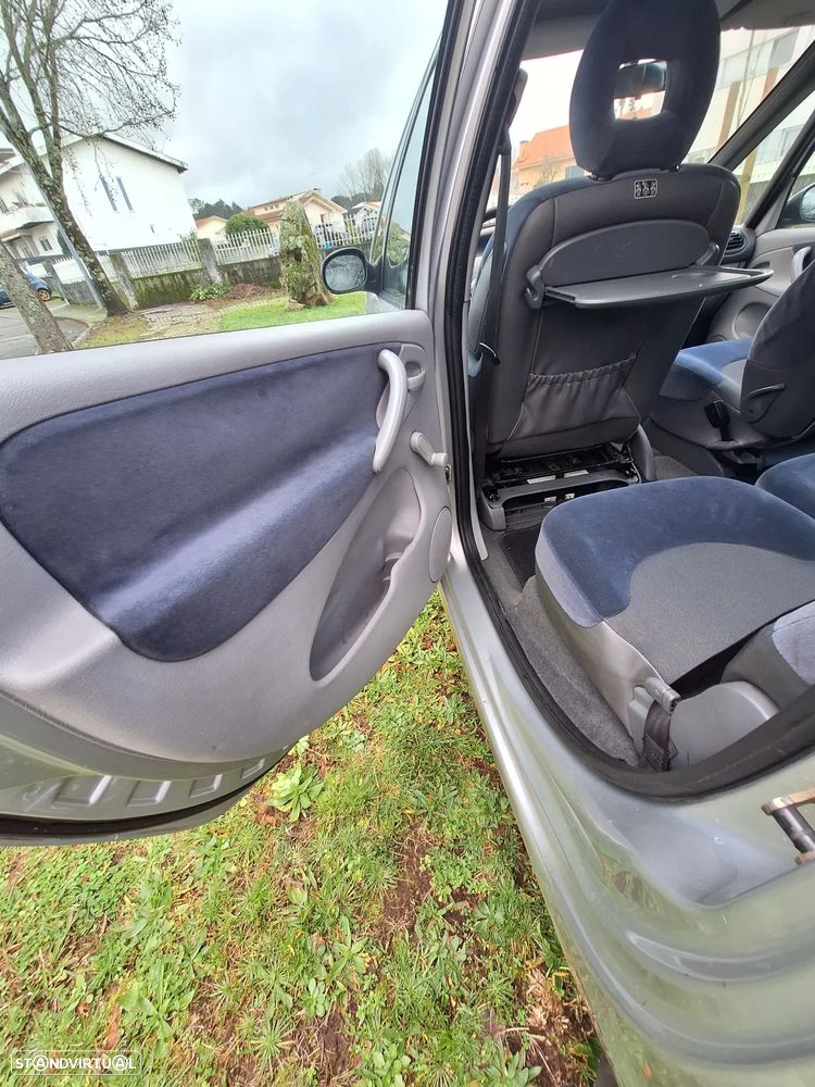 Citroën Xsara Picasso 1.6 HDi Confort - 28