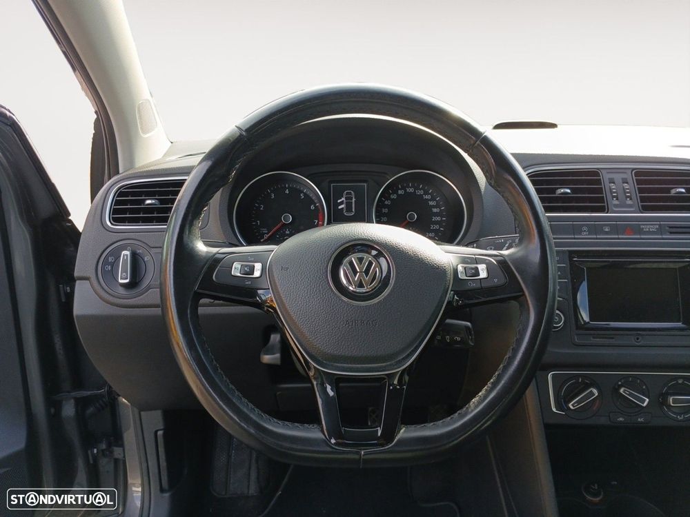 VW Polo 1.0 Trendline - 12