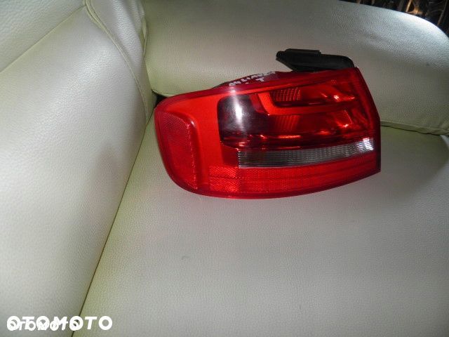 LAMPA TYLNA LEWA AUDI A4 8K5 LIMUZYNA 2012r - 3