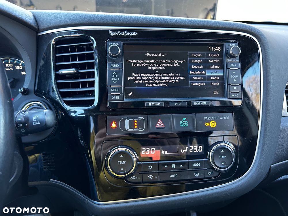 Mitsubishi Outlander 2.0 4WD Top - 10