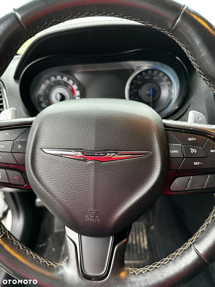 Chrysler 300s - 26