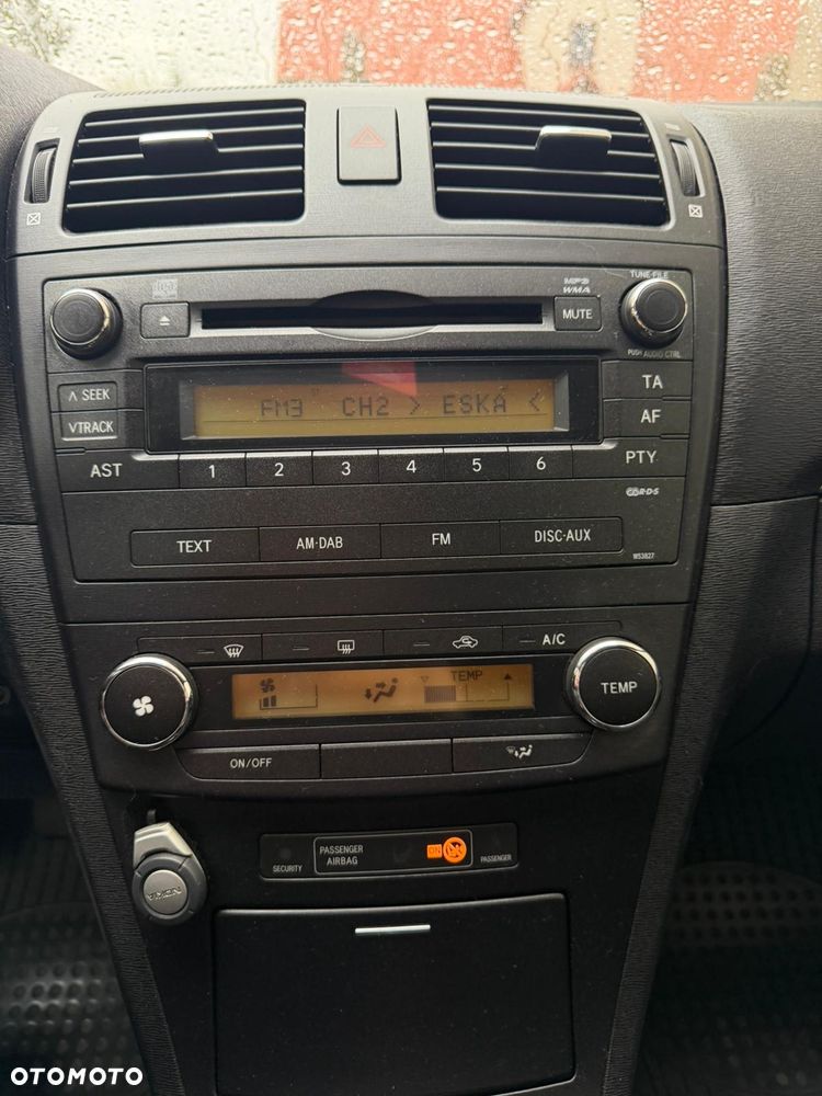 Toyota Avensis 2.0 D-4D Luna - 13