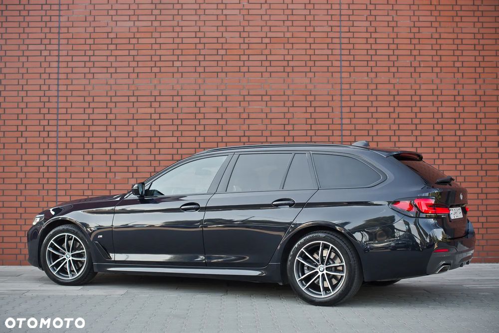 BMW Seria 5 520d M Sport Edition - 6