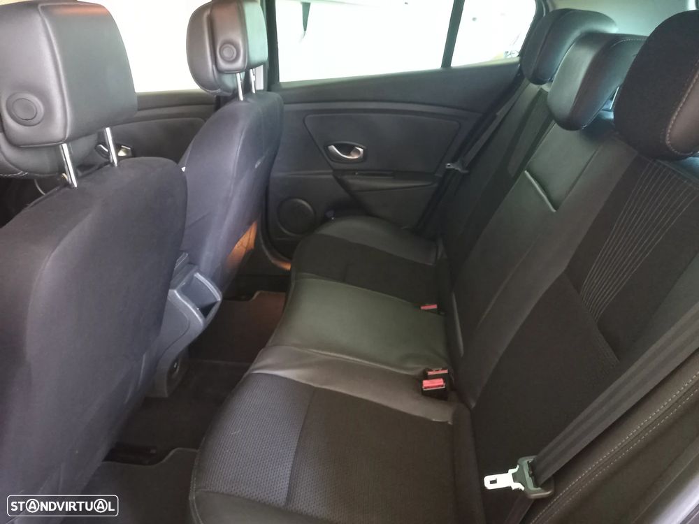 Renault Mégane 1.5 dCi Dynamique S - 5