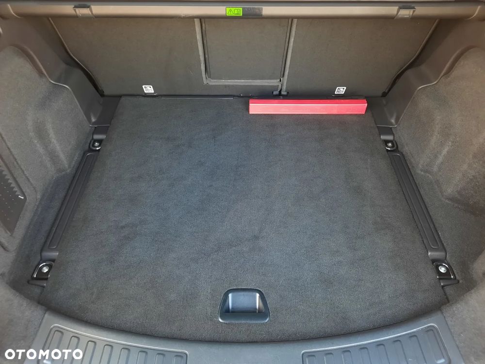 Land Rover Discovery Sport TD4 Sky View - 21