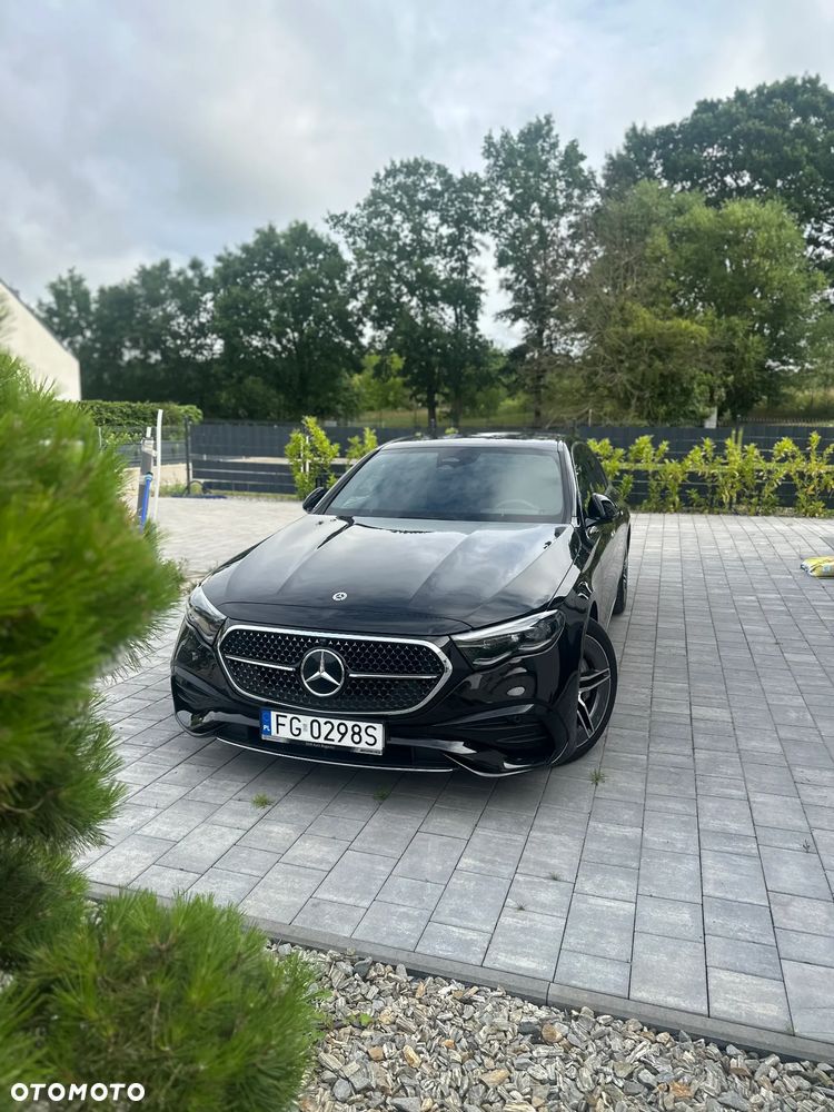 Mercedes-Benz Klasa E 200 4-Matic - 11