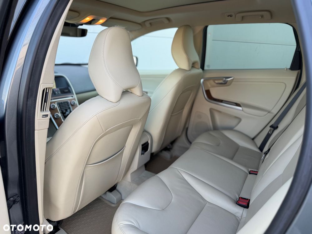 Volvo XC 60 T6 Drive-E Summum - 19