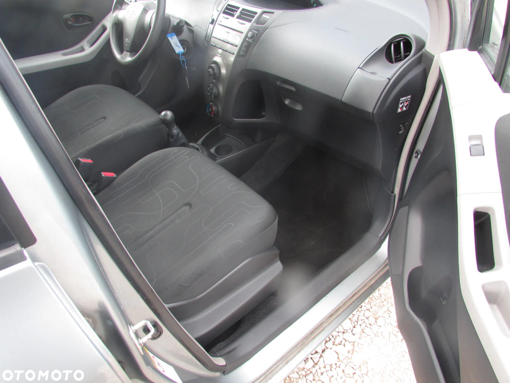 Toyota Yaris 1.0 VVT-i Sol - 17