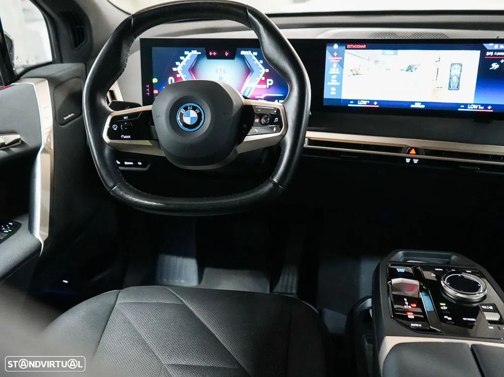 BMW iX xDrive 40 Pack Desportivo - 49