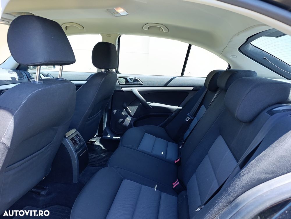 Skoda Octavia 1.6 Trend - 19