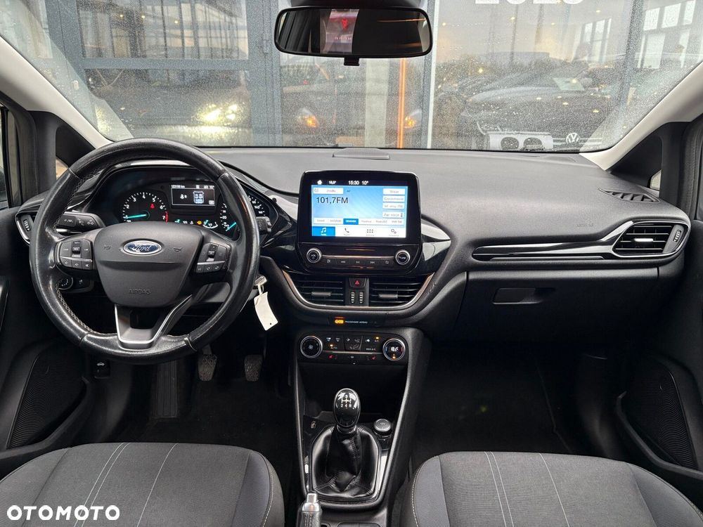 Ford Fiesta - 10