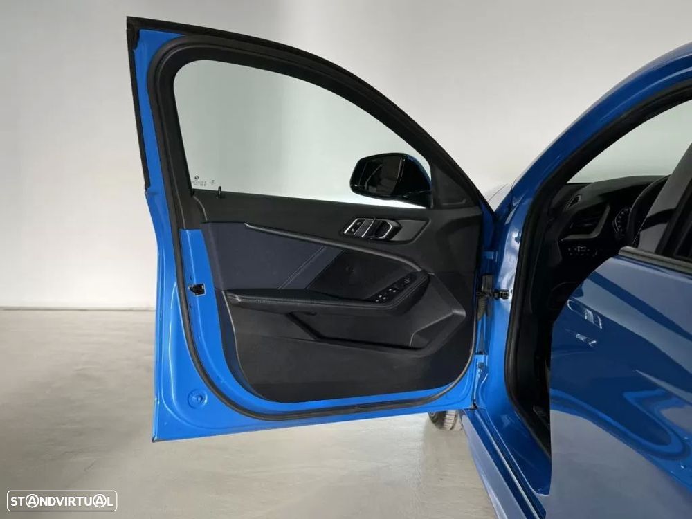 BMW 116 d Pack M - 24