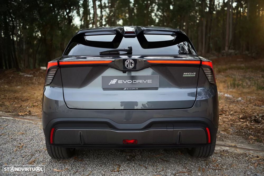 MG MG4 77 kWh Extended Range Luxury - 11
