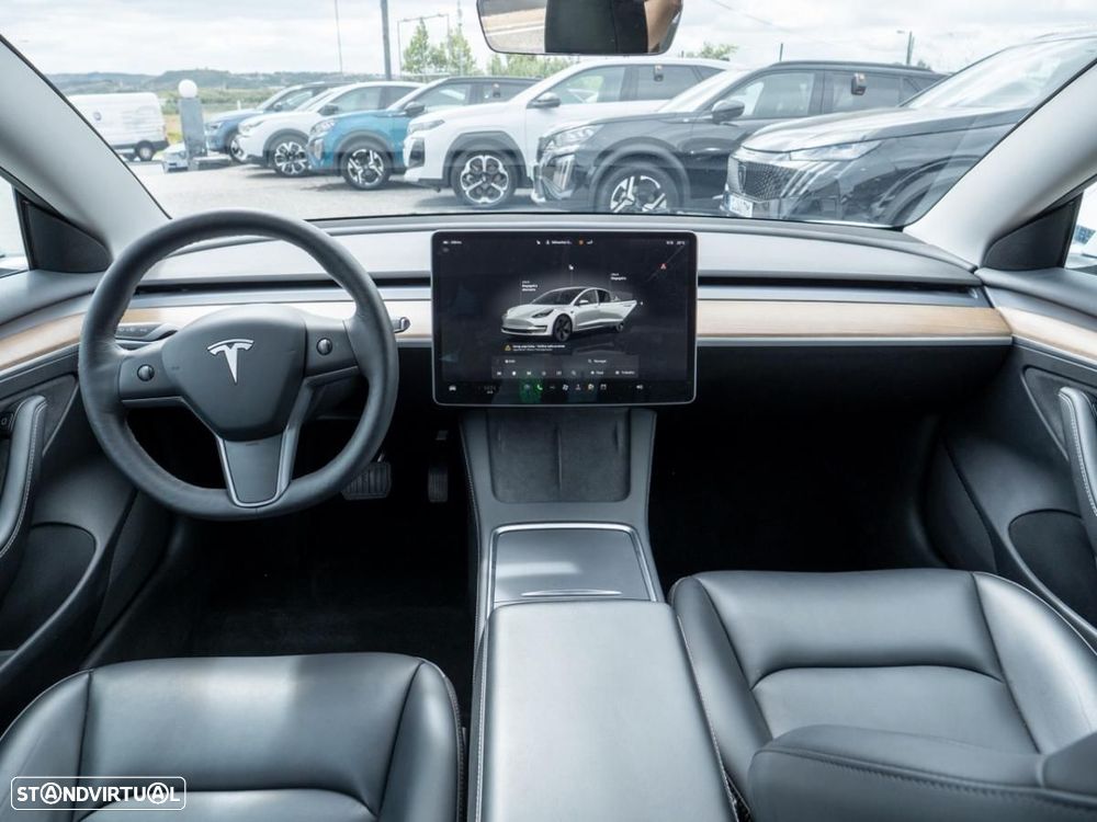 Tesla Model 3 - 28