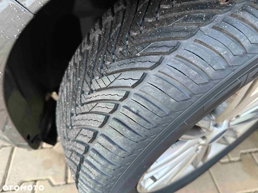 Ford Grand C-MAX - 27