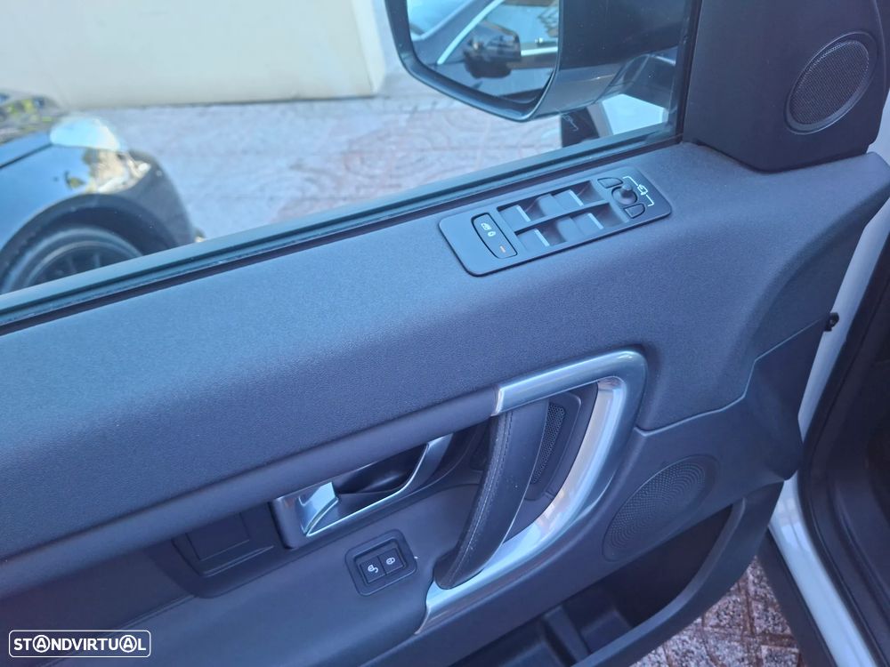 Land Rover Discovery Sport TD4 HSE Luxury - 13