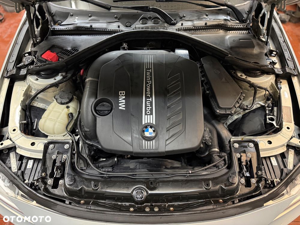 BMW Seria 3 330d M Sport - 23