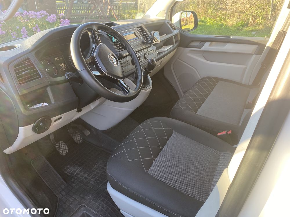 Volkswagen Transporter - 9