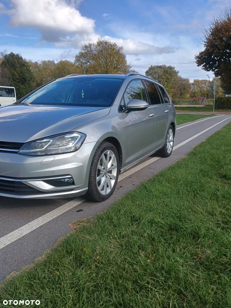 Volkswagen Golf - 1
