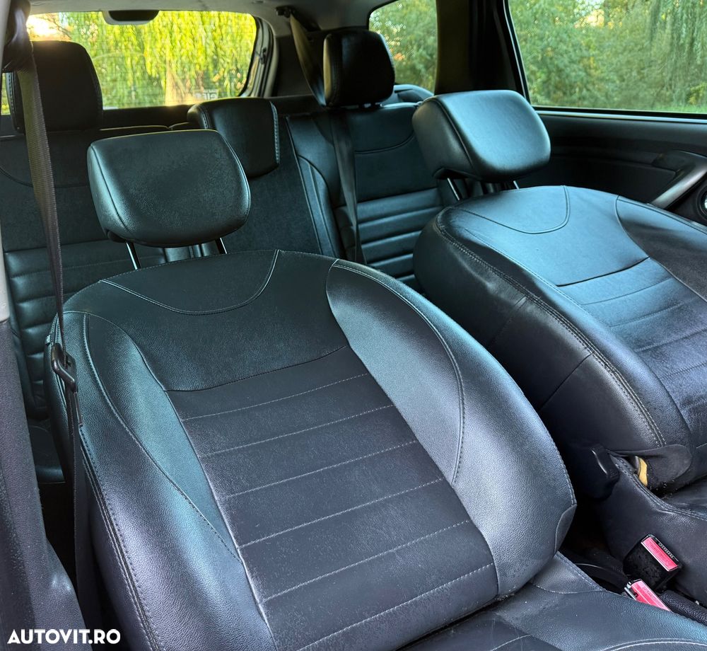 Dacia Duster dCi 110 FAP 4x2 Prestige - 14