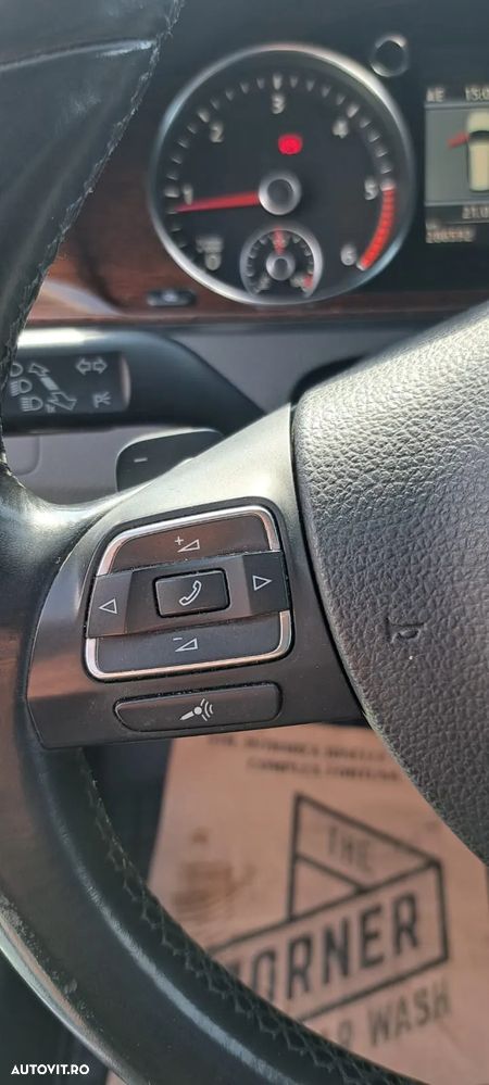 Volkswagen Passat 2.0 TDI DPF DSG Comfortline - 24