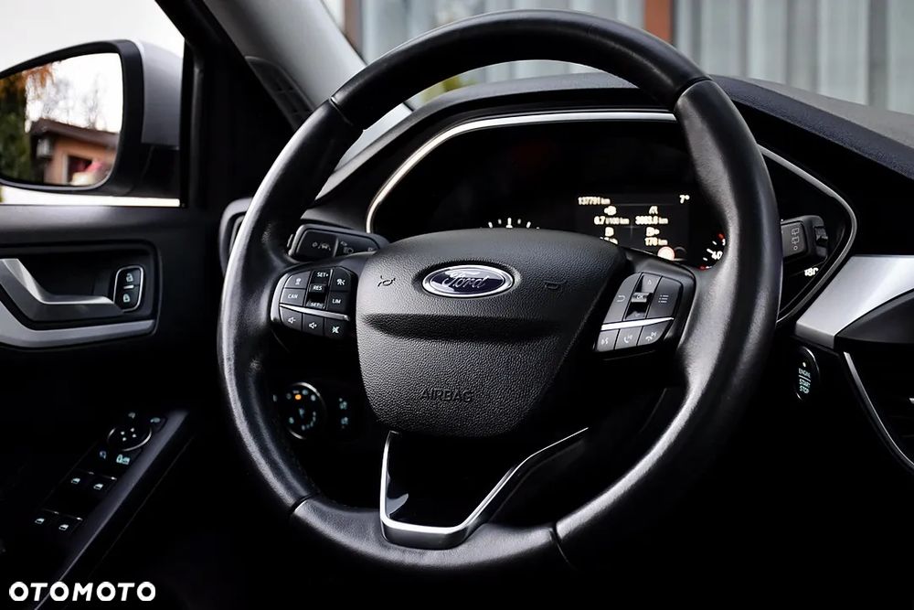 Ford Focus 1.5 EcoBlue Start-Stopp-System TITANIUM DESIGN - 19