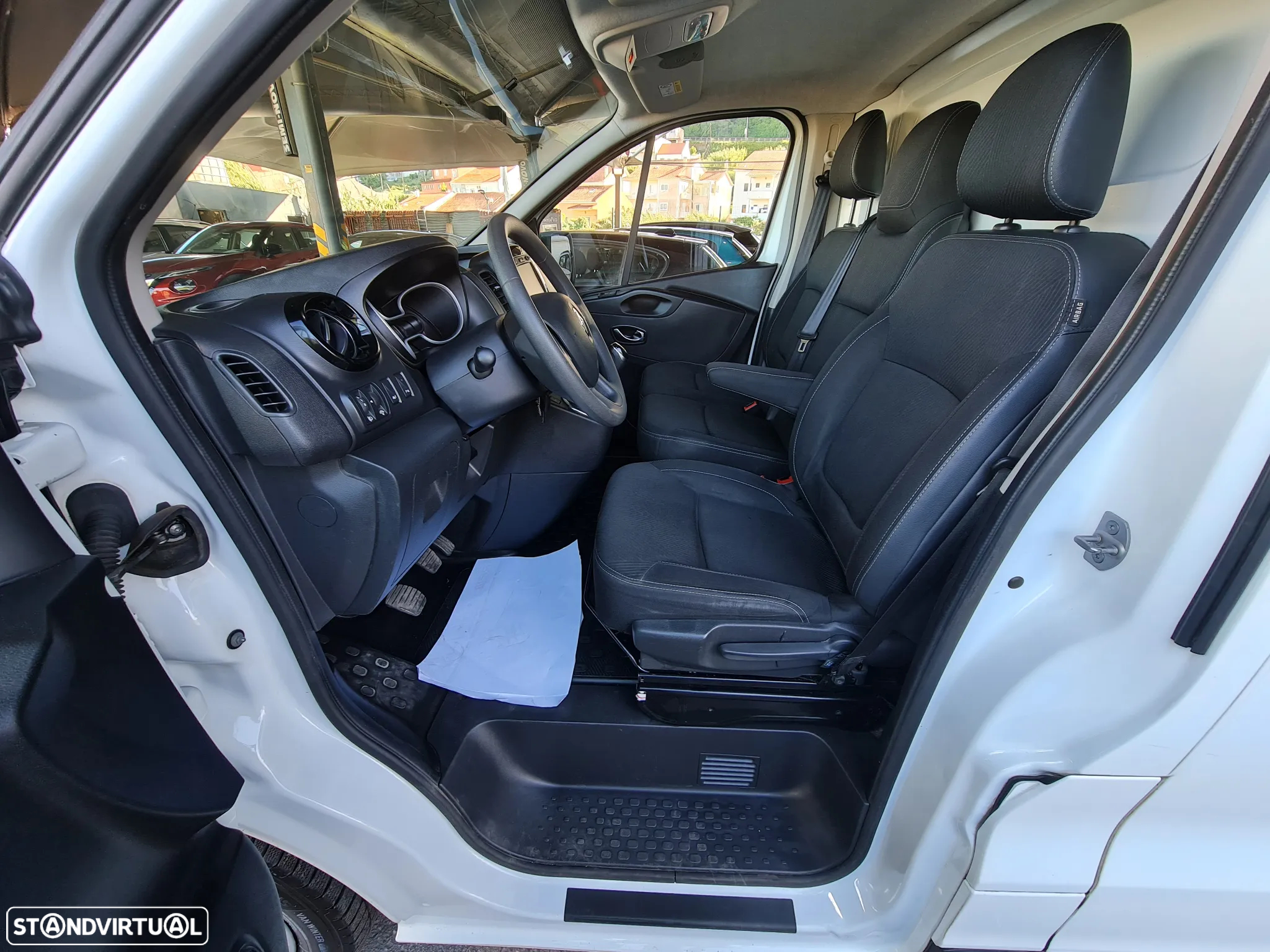 Renault TRAFIC 2.0 Dci 120CV * GPS/ AC/ IVA DEDUTÍVEL * - 19