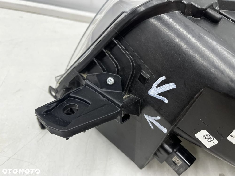 Lampa reflektor Toyota ProAce Expert Jumpy Scudo Ulysse Vivaro C Life 23r.- LIFT EU prawa przednia E - 12