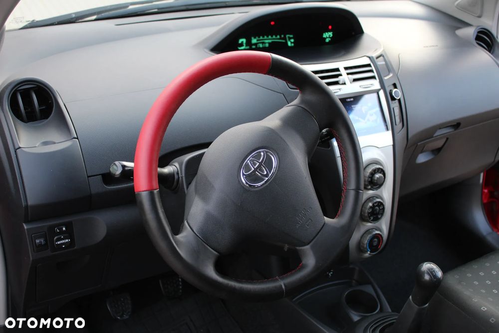 Toyota Yaris 1.0 VVT-i Sol - 13