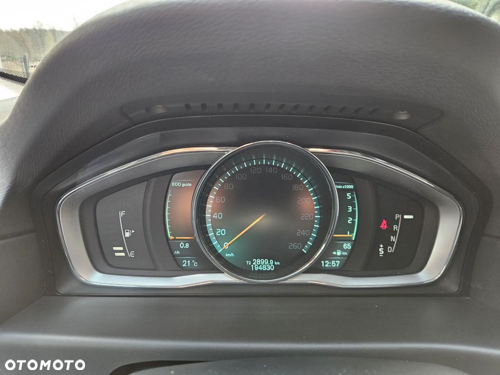 Volvo XC 70 D5 AWD Summum - 24