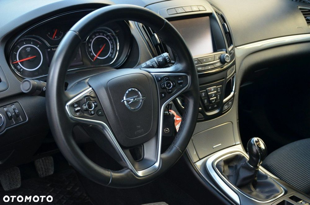 Opel Insignia - 24