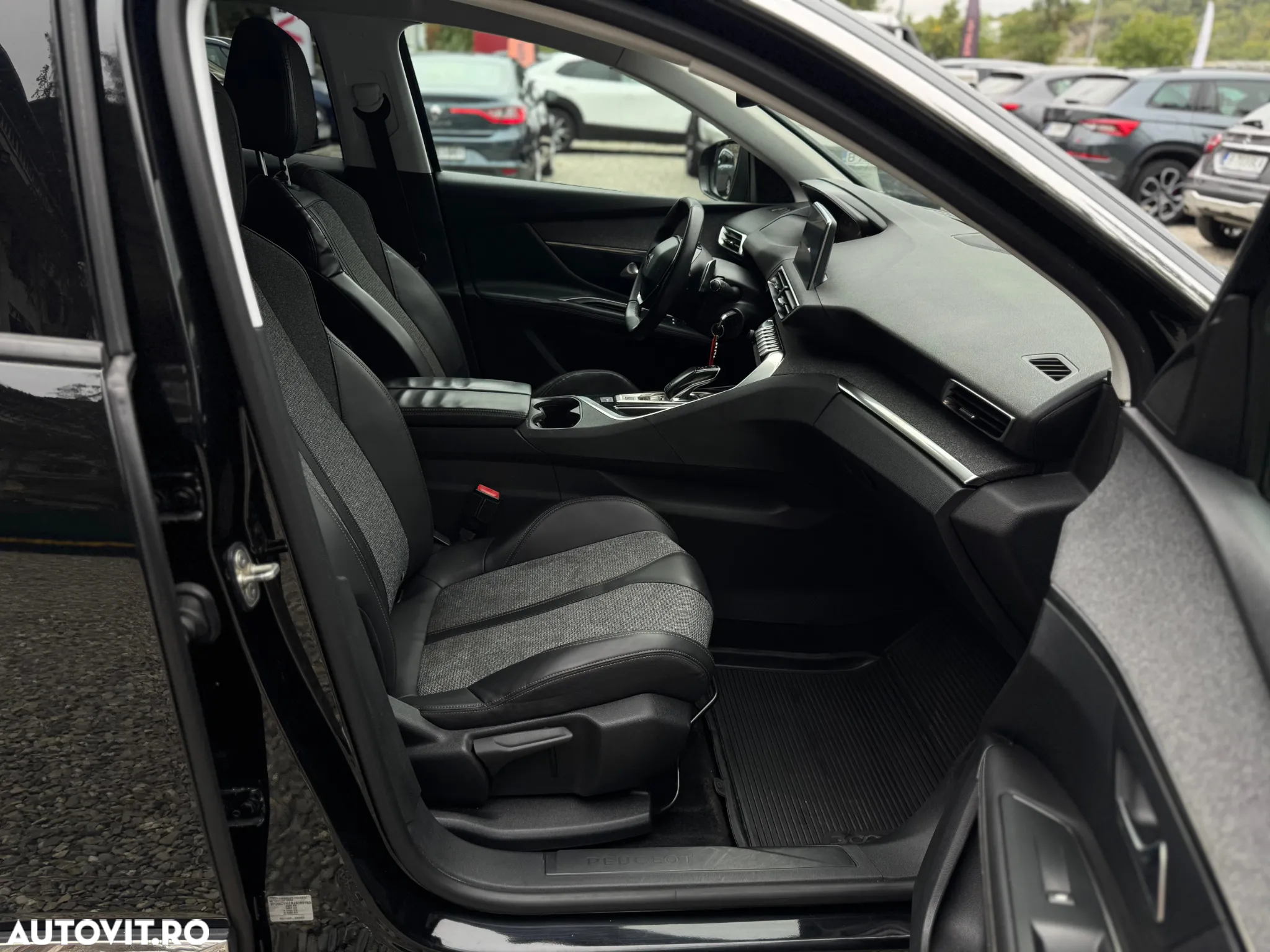 Peugeot 3008 1.5 BlueHDI S&S EAT8 Allure - 16