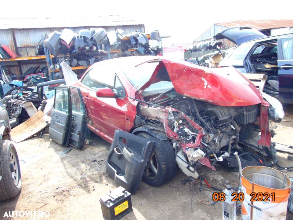 Dezmembrez Peugeot 307 CC motor 2.0 benzina cutie manuala volan stanga - 5