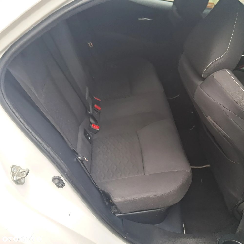 Toyota Corolla - 15