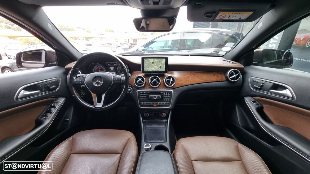 Mercedes-Benz GLA 200 CDi Aut. - 8