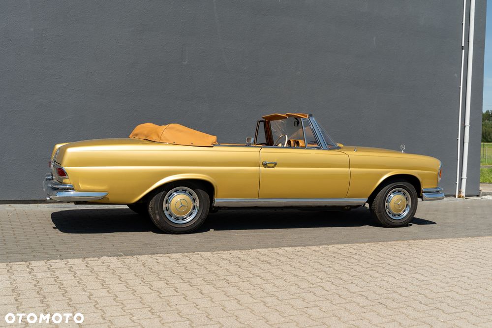 Mercedes-Benz 280 - 13