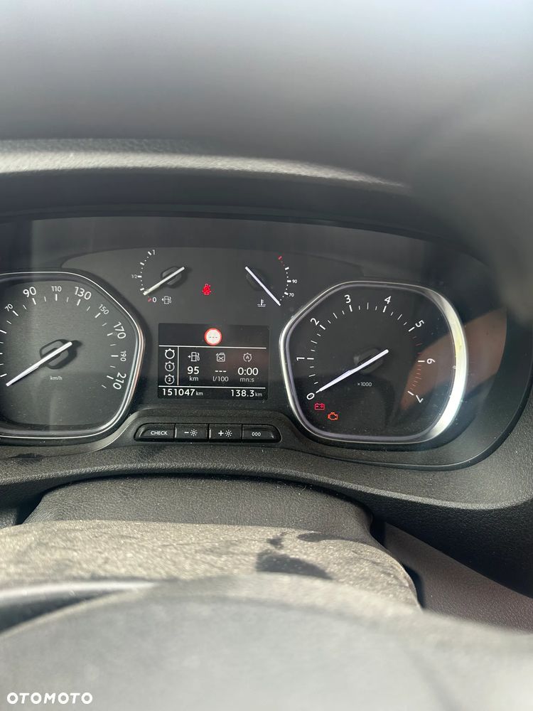 Peugeot EXPERT - 6