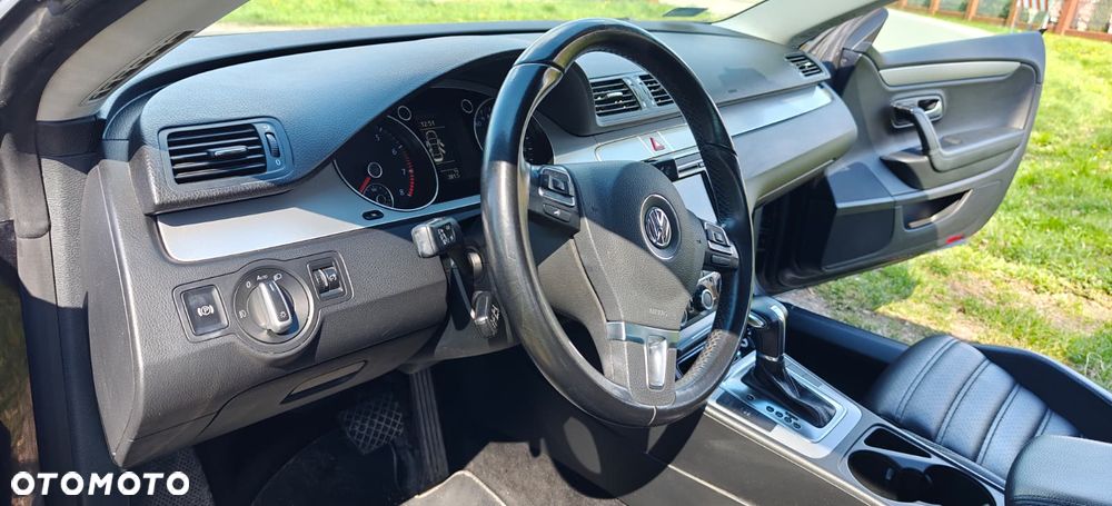 Volkswagen Passat 2.0 TSI DSG Highline - 16