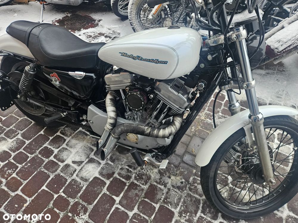 Harley-Davidson Sportster Custom 883C - 2