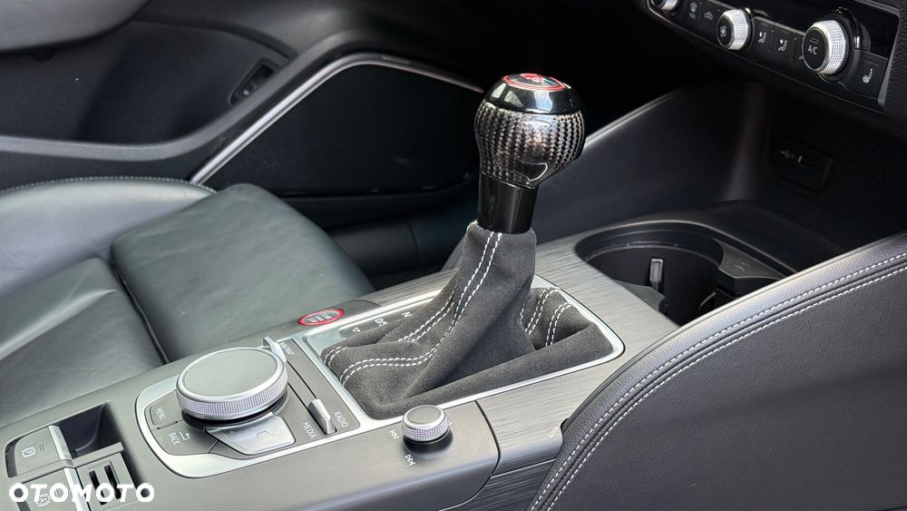 Audi S3 S tronic - 21