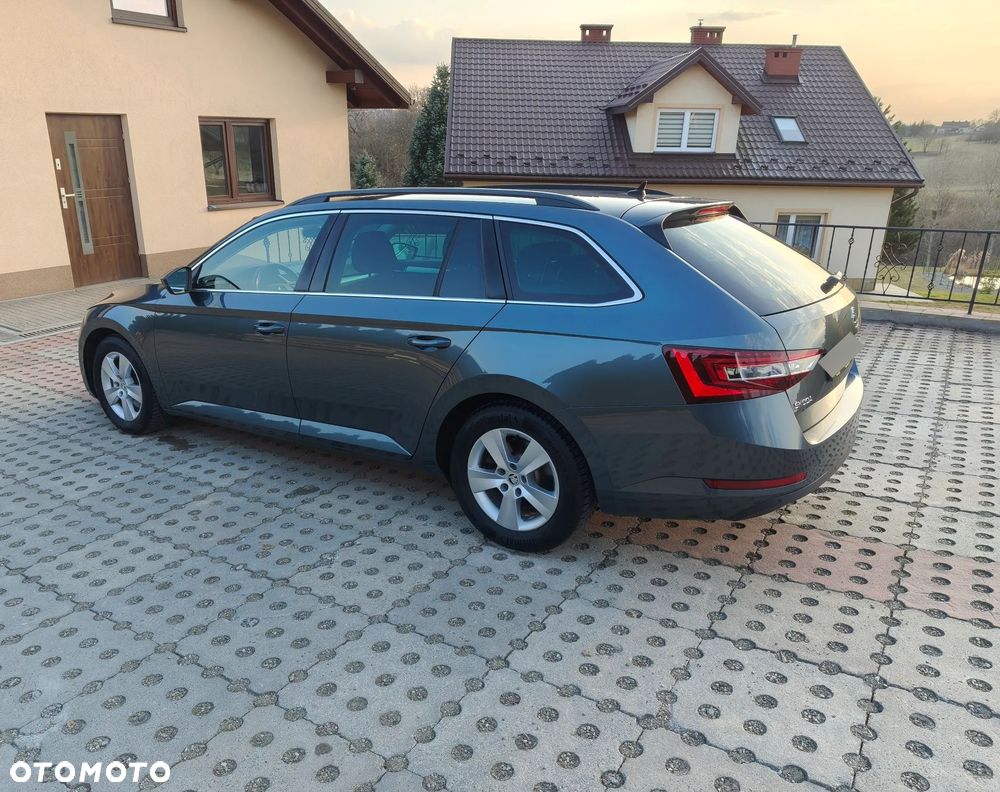 Skoda Superb 2.0 TDI 4x4 DSG Style - 6