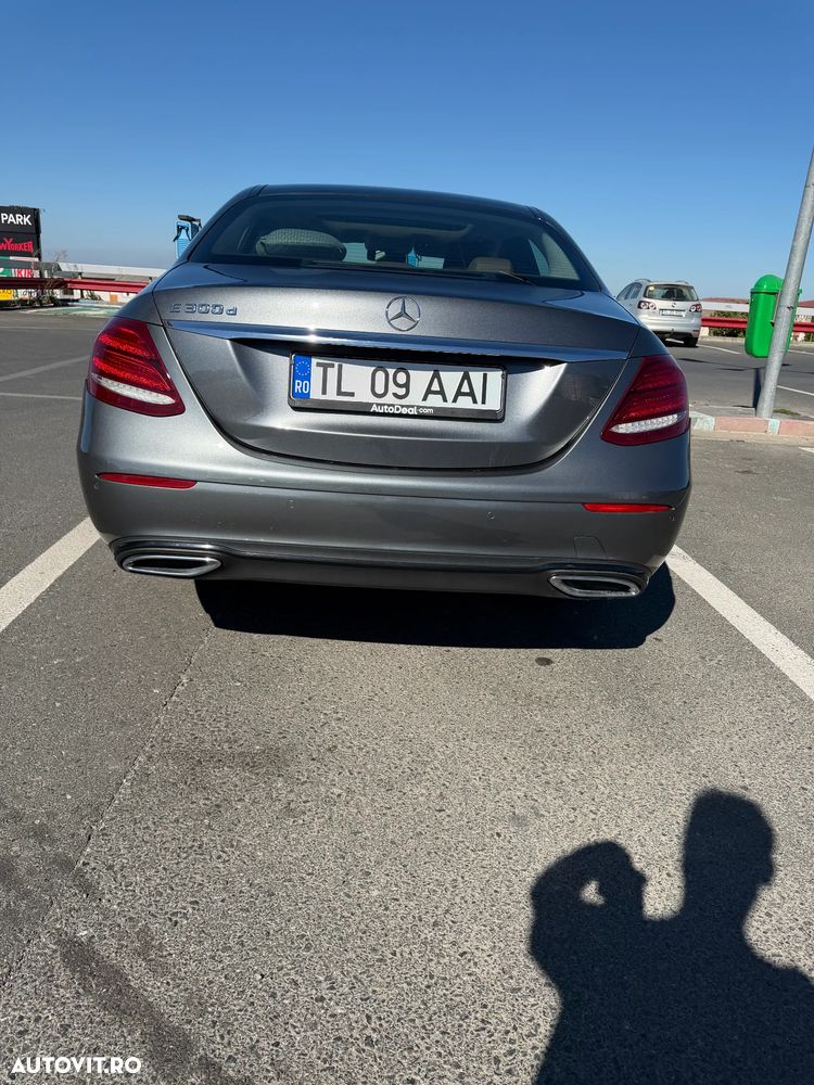Mercedes-Benz E 300 d Aut. - 4