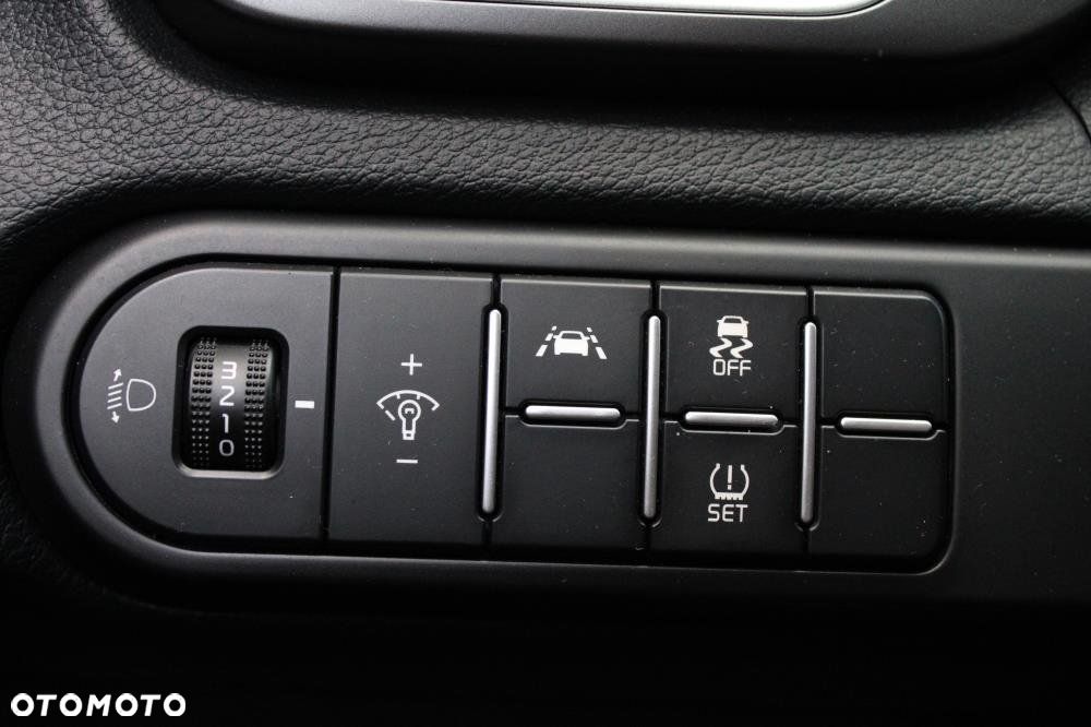 Kia XCeed - 13