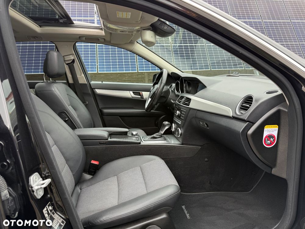 Mercedes-Benz Klasa C 220 CDI BlueEff 4-Matic Avantgarde - 13