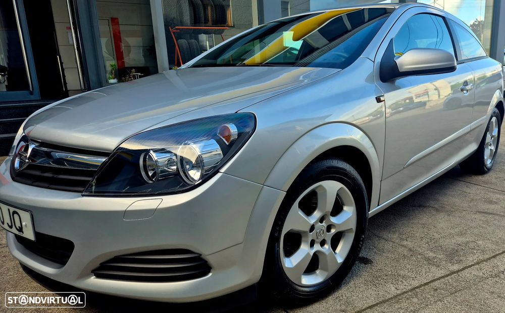 Opel Astra GTC 1.9 CDTI DPF Sport - 17