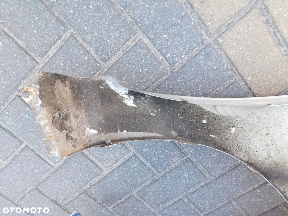 błotnik lewy przód TOYOTA COROLLA E12 HB  EU 1C0 - 9
